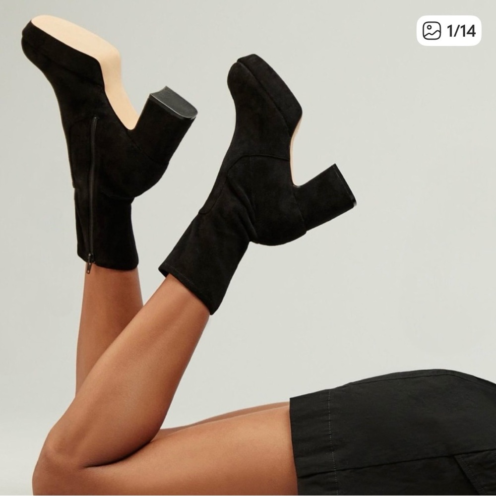 Chic Black Heeled Boots for Women